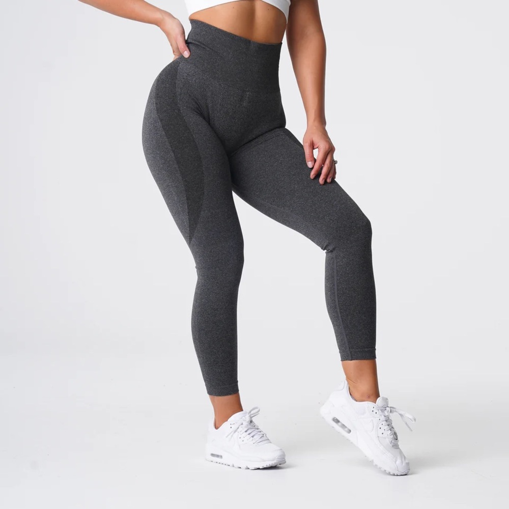 NVGTN Black Speckled Contour Seamless Leggings sz: Med